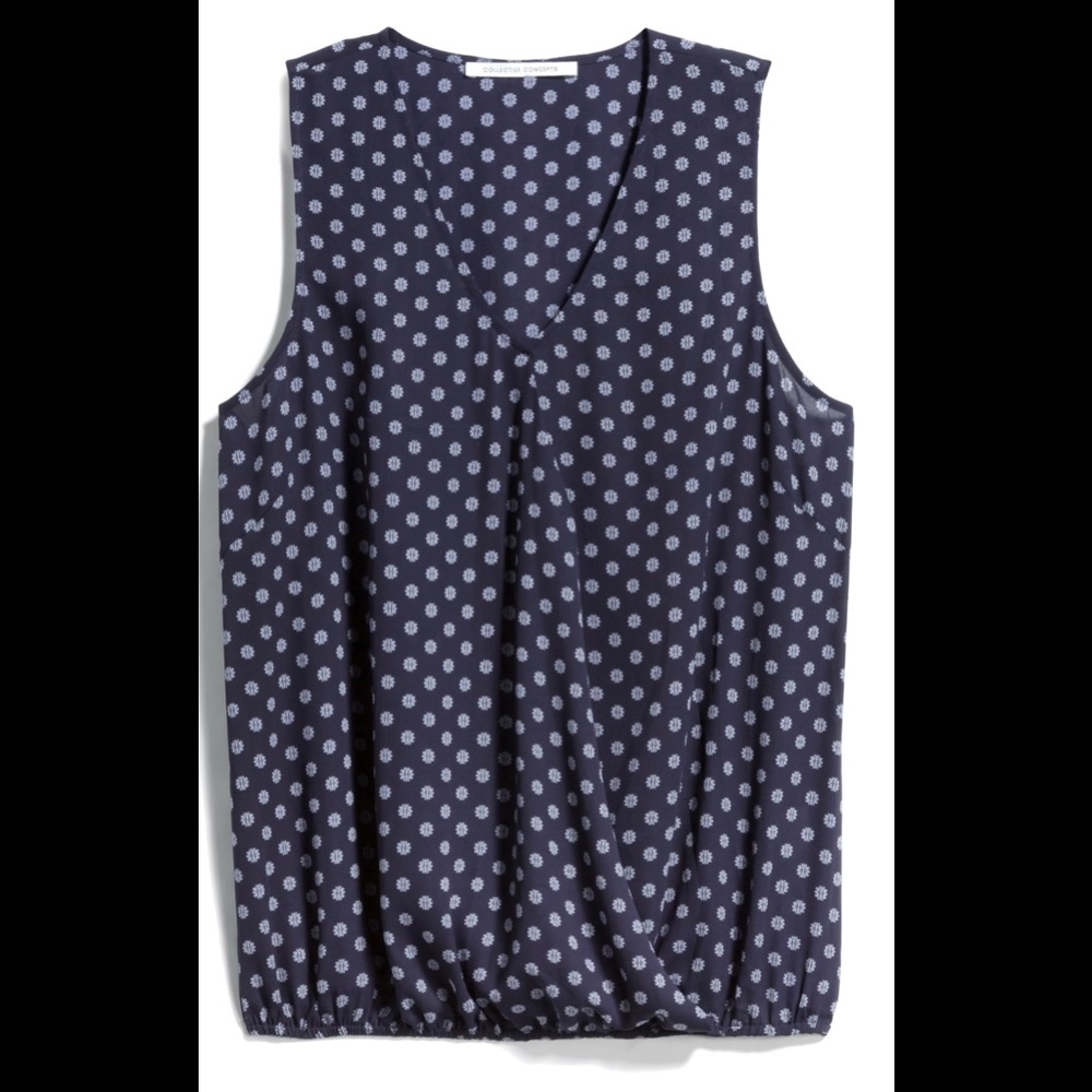 *NWOT* Dot Printed Blouse